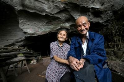 四川老两口住山洞54年成&ldquo;神仙眷侣&rdquo;(图)