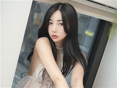 漂亮小姐姐Jia蕾丝透视情趣内衣尺度写真